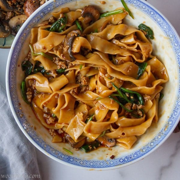 Saucy noodles (家常面)